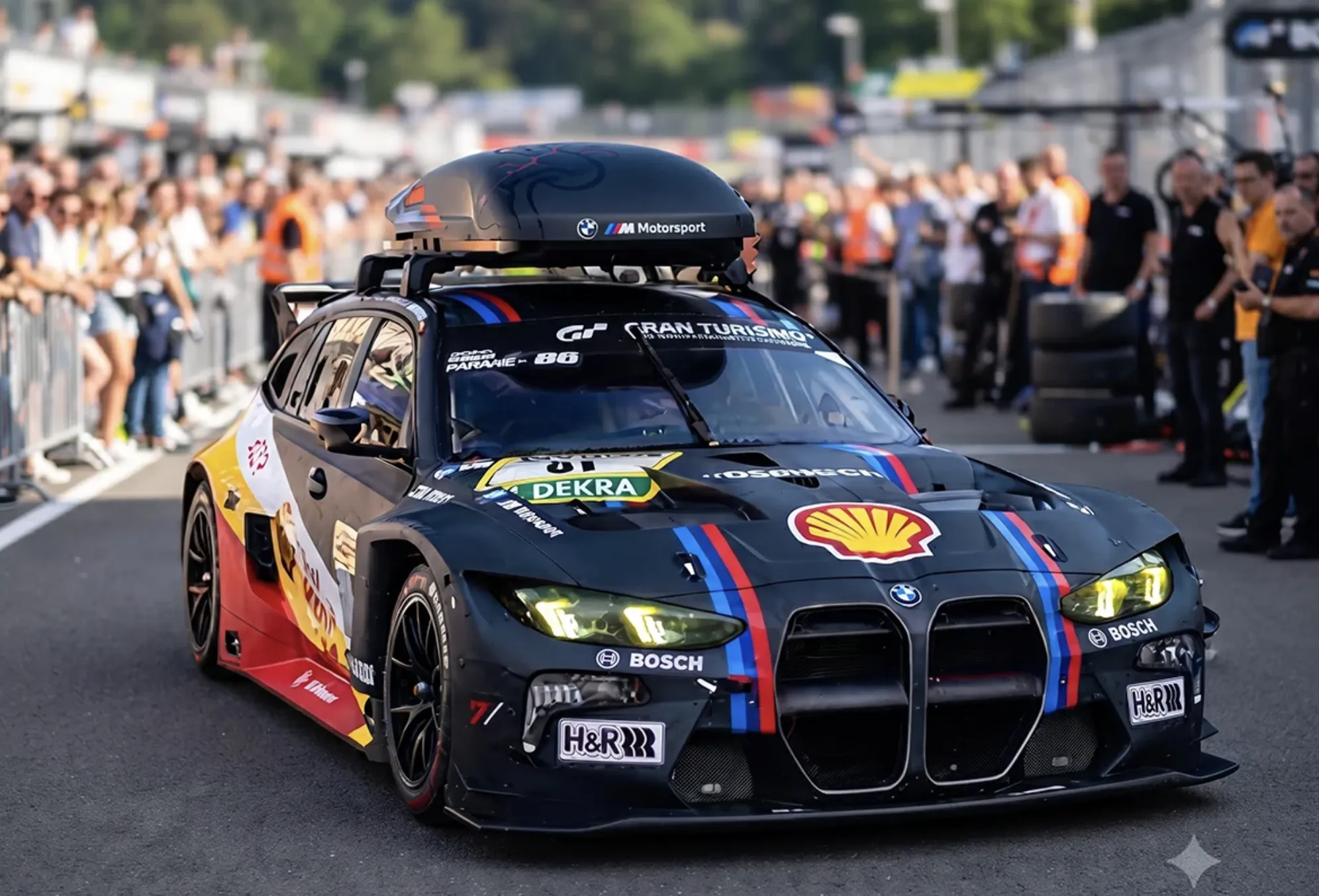 BMW M3 Touring 24H BMW M Motorsport + Roof box